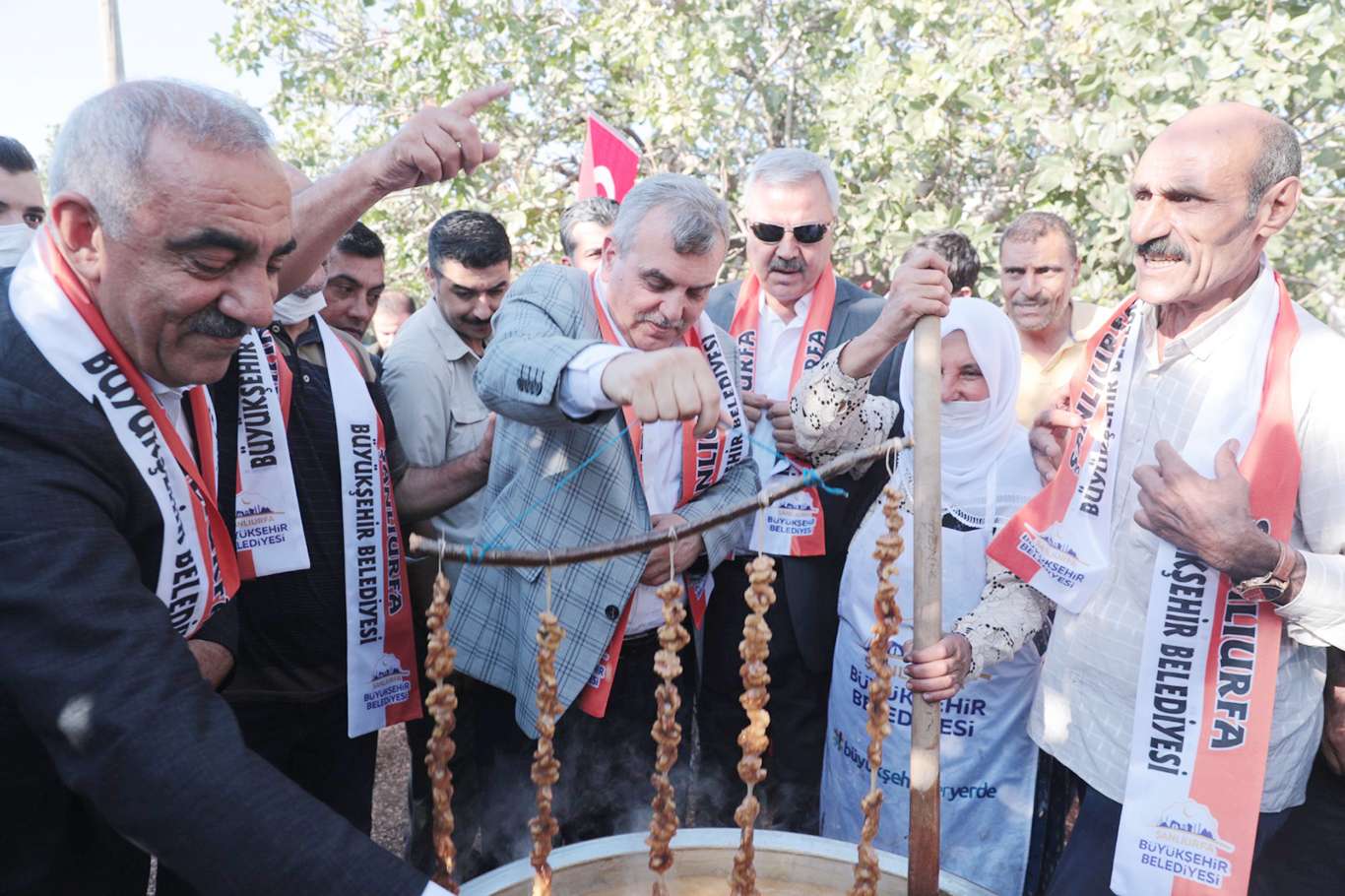 Şanlıurfa'da "Şire Şenliği" düzenlendi Şanlıurfa'da "Şire Şenliği" düzenlendi